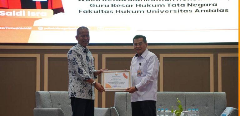 Politeknik Negeri Padang Selenggarakan Kuliah Umum Bersama Wakil Ketua Mahkamah Konstitusi RI